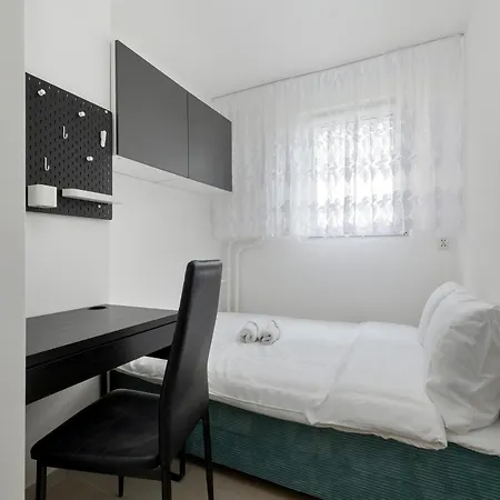 Odziezowa Homely By Bookinghost Stettin